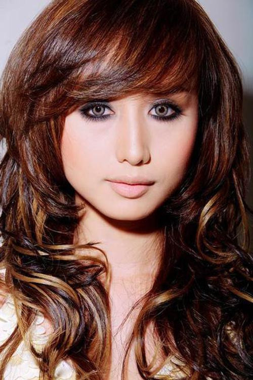 Ca sĩ Trà My và đôi mắt mèo lệch lạc. Xem thêm:Thiên sứ 9X: Ánh mắt đẹp tựa Phương Tư Doanh trong "Xóm vắng" Ca sĩ Trà My và đôi mắt mèo lệch lạc. Xem thêm:Thiên sứ 9X: Ánh mắt đẹp tựa Phương Tư Doanh trong "Xóm vắng"