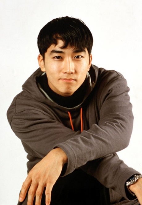 Song Seung Hun vào thời điểm năm 1996, nổi như cồn với bộ phim sitcom "Three Guys and Three Girls". Khi đó anh mới chỉ 20 tuổi. Xem thêm: Sao U20, 30, 40 đọ dáng với bikini: Ai hơn? Song Seung Hun vào thời điểm năm 1996, nổi như cồn với bộ phim sitcom "Three Guys and Three Girls". Khi đó anh mới chỉ 20 tuổi. Xem thêm: Sao U20, 30, 40 đọ dáng với bikini: Ai hơn?