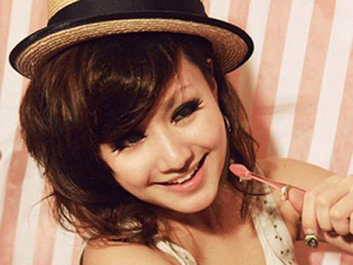 Xem thêm: Những "sát thủ má lúm" tuyệt sắc showbiz Việt Xem thêm: Những "sát thủ má lúm" tuyệt sắc showbiz Việt