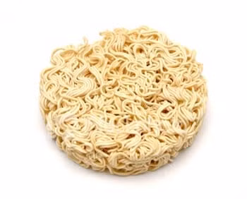 Đáng chú ý, mì ăn liền có thành phần chất béo (shotrerning) từ 15-20%, chủ yếu là dạng axit béo no (axit béo bão hòa) là loại chất béo khó tiêu hóa. Ngoài ra, mì ăn liền còn có chất béo dạng trans (transfat) không tốt cho cơ thể.