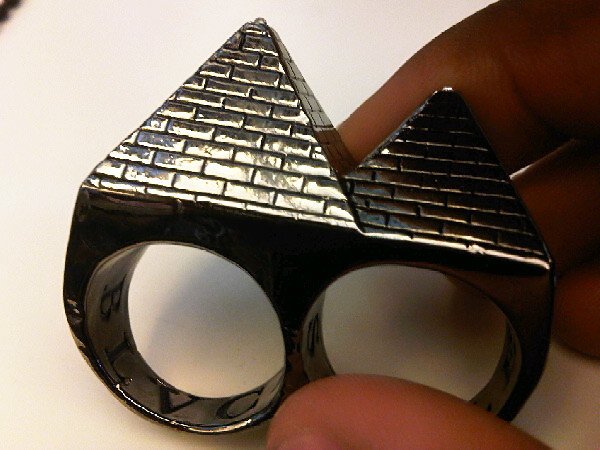 Xem thêm: Tự tạo style với gam màu trắng thanh lịch, cuốn hút