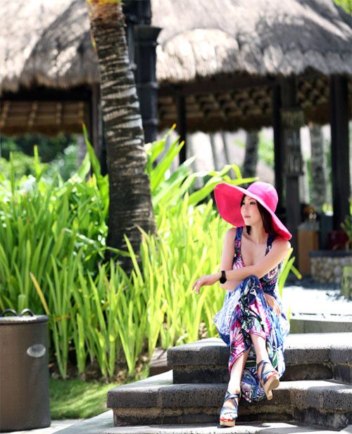 Xem thêm: Style đi biển cho cô nàng có vòng 1 khiêm tốn