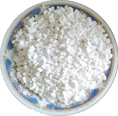 Trẻ em bị rôm sảy do nhiệt độc của mùa hè: Bột sắn dây pha nước sôi cho chín, để nguội rồi cho uống giải khát hằng ngày. Trẻ em bị rôm sảy do nhiệt độc của mùa hè: Bột sắn dây pha nước sôi cho chín, để nguội rồi cho uống giải khát hằng ngày.