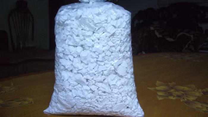 Thanh nhiệt cơ thể: Trong những ngày hè nắng nóng, uống hỗn hợp bột củ sắn dây đem pha với nước lọc, đường, chanh có tác dụng làm mát “nội thất” phía trong cơ thể một cách tốt nhất.