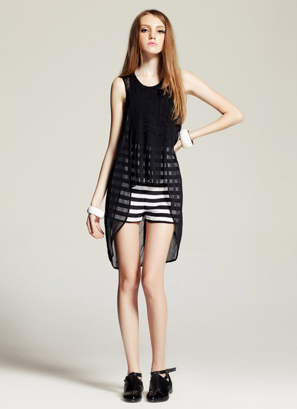 Xem thêm: "Nhức mắt" với trang phục khoe thân của Can Lộ Lộ Xem thêm: "Nhức mắt" với trang phục khoe thân của Can Lộ Lộ