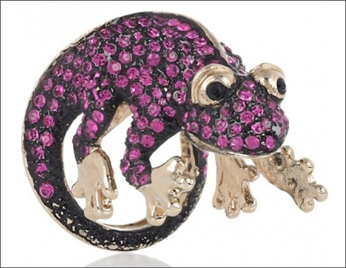 Nhẫn hình tắc kè nổi bật và hấp dẫn. Xem thêm: Phụ kiện làm đẹp Mango Xuân- Hè 2012 Nhẫn hình tắc kè nổi bật và hấp dẫn. Xem thêm: Phụ kiện làm đẹp Mango Xuân- Hè 2012