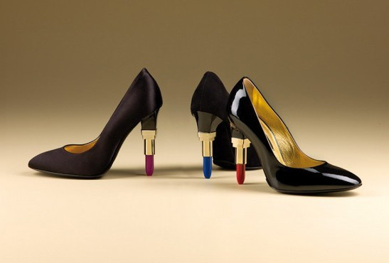 Giầy cao gót mũi bít cổ điển gợi cảm với gót nhọn hình thỏi son rất đáng yêu của Alberto Guardiani Giầy cao gót mũi bít cổ điển gợi cảm với gót nhọn hình thỏi son rất đáng yêu của Alberto Guardiani