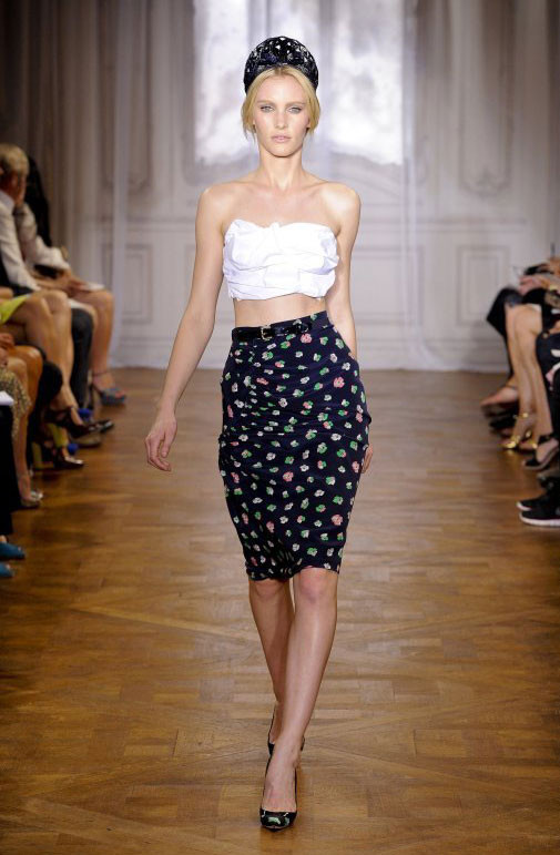 Xem thêm:Sao Hollywood đang "ngất ngây" kiểu túi nào?