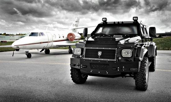 Nếu có đủ số tiền 629.000 USD và muốn bảo vệ an toàn cho bản thân, bạn nên nghĩ đến chuyện mua một chiếc Conquest Knight XV 2012. Nếu có đủ số tiền 629.000 USD và muốn bảo vệ an toàn cho bản thân, bạn nên nghĩ đến chuyện mua một chiếc Conquest Knight XV 2012.