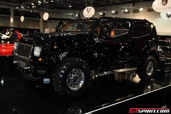 Tương ứng với giá bán không hề "dễ thở" kể trên là không gian nội thất và khoang lái mới bên trong mẫu xe bọc thép đồ sộ. Bên cạnh đó, Conquest Knight XV còn được trang bị hệ thống treo khí nén và cửa sổ trước điều khiển điện. Tương ứng với giá bán không hề "dễ thở" kể trên là không gian nội thất và khoang lái mới bên trong mẫu xe bọc thép đồ sộ. Bên cạnh đó, Conquest Knight XV còn được trang bị hệ thống treo khí nén và cửa sổ trước điều khiển điện.