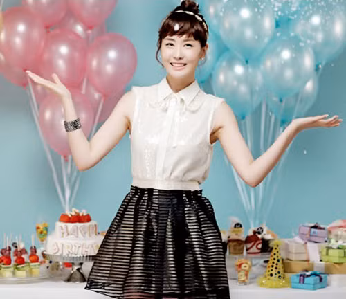 Lee Da Hae cùng tóc búi đơn giản nhưng vô cùng đáng yêu.