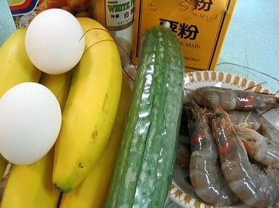 Chuối, tôm, trứng gà làm bánh rán tốt cho nam giới yếu sinh lý. Chuối, tôm, trứng gà làm bánh rán tốt cho nam giới yếu sinh lý.