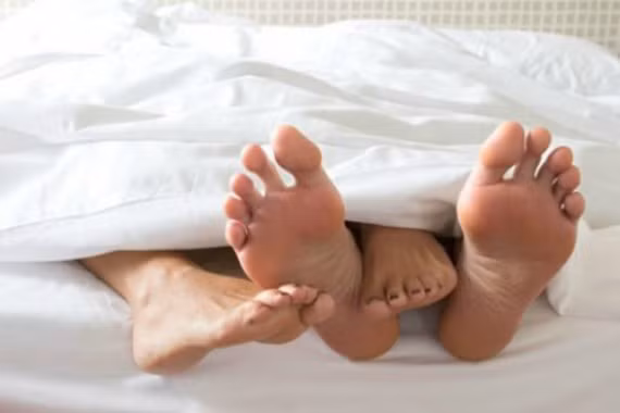 10. “Chuyện ấy” không khoa học: Những lợi ích mà “chuyện ấy” đem lại đã được khẳng định nhiều, trong đó có hiệu quả tích cực đối với hệ miễn dịch. “Chuyện yêu” hợp lý có thể giúp hạn chế trầm cảm, tăng cường vai trò của miễn dịch đối với cơ thể con người. Xem thêm: Điểm danh những loại quả chữa trị bệnh "khó nói" 10. “Chuyện ấy” không khoa học: Những lợi ích mà “chuyện ấy” đem lại đã được khẳng định nhiều, trong đó có hiệu quả tích cực đối với hệ miễn dịch. “Chuyện yêu” hợp lý có thể giúp hạn chế trầm cảm, tăng cường vai trò của miễn dịch đối với cơ thể con người. Xem thêm: Điểm danh những loại quả chữa trị bệnh "khó nói"