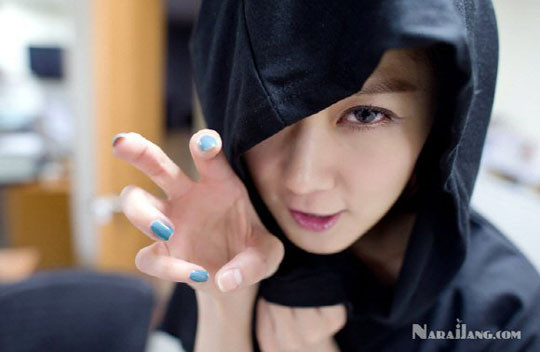 Jang Na Ra hóa "phù thủy độc ác". Jang Na Ra hóa "phù thủy độc ác".