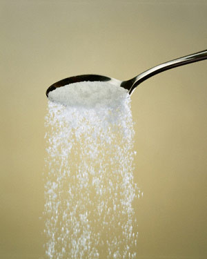 Thực phẩm có hàm lượng đường, bột ngọt cao: Nạp quá nhiều đường vào cơ thể sẽ làm tổn hại tới tổ chức tế bào não. Nếu dùng một lượng nhỏ bột ngọt thì không có hại nhưng phụ nữ có thai và ấu nhi tốt nhất không nên ăn. Bột ngọt có thể làm tế bào não ấu nhi bị chết, làm thiếu hụt kẽm của thai nhi, ảnh hưởng tới sự phát triển trí não của trẻ. Thực phẩm có hàm lượng đường, bột ngọt cao: Nạp quá nhiều đường vào cơ thể sẽ làm tổn hại tới tổ chức tế bào não. Nếu dùng một lượng nhỏ bột ngọt thì không có hại nhưng phụ nữ có thai và ấu nhi tốt nhất không nên ăn. Bột ngọt có thể làm tế bào não ấu nhi bị chết, làm thiếu hụt kẽm của thai nhi, ảnh hưởng tới sự phát triển trí não của trẻ.