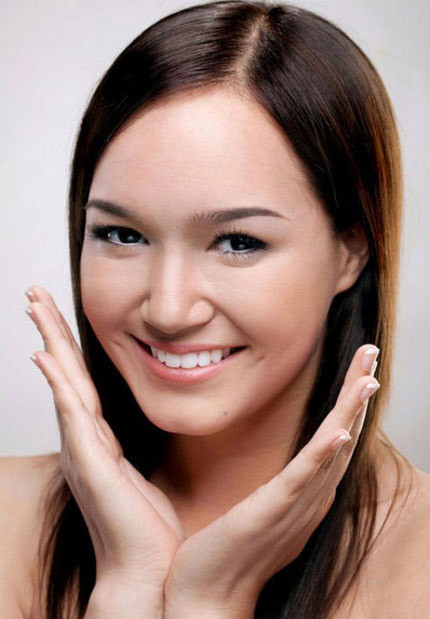 Victoria Thúy Vy không chỉ sở hữu má lúm đồng tiền duyên dáng mà còn có chiếc cằm rất ấn tượng. Victoria Thúy Vy không chỉ sở hữu má lúm đồng tiền duyên dáng mà còn có chiếc cằm rất ấn tượng.