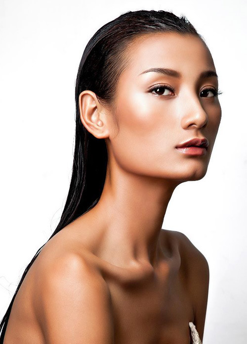 Phải chăng chiếc cằm chẻ cũng làm nên ấn tượng cho Lê Thị Thúy tại Vietnam Nextop Model? Phải chăng chiếc cằm chẻ cũng làm nên ấn tượng cho Lê Thị Thúy tại Vietnam Nextop Model?