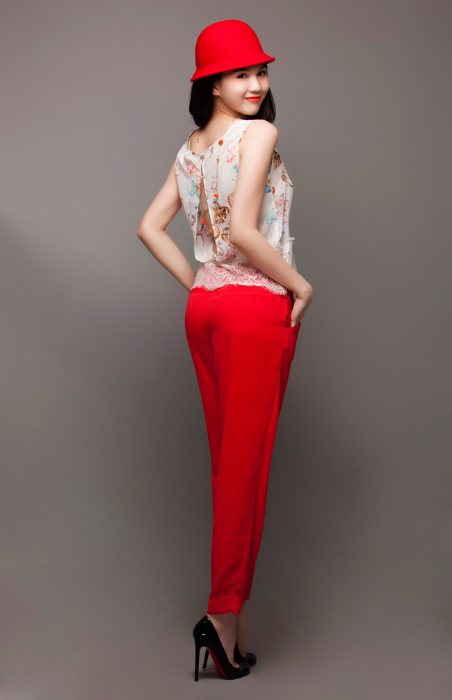 Xem thêm:Ngọc Trinh “đọ” lưng cùng các mỹ nhân Việt, ai đẹp hơn? Xem thêm:Ngọc Trinh “đọ” lưng cùng các mỹ nhân Việt, ai đẹp hơn?