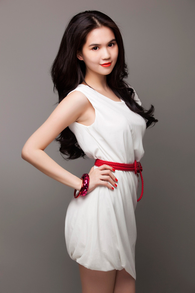 Xem thêm:Ngọc Trinh “đọ” lưng cùng các mỹ nhân Việt, ai đẹp hơn? Xem thêm:Ngọc Trinh “đọ” lưng cùng các mỹ nhân Việt, ai đẹp hơn?