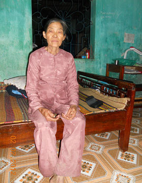 Bà Bảy đã thức trắng hơn 4.000 ngày.