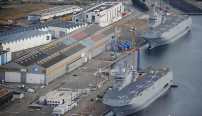 Hai chiếc tàu tấn công đổ bộ lớp Mistral do Pháp chế tạo cho Nga Hai chiếc tàu tấn công đổ bộ lớp Mistral do Pháp chế tạo cho Nga