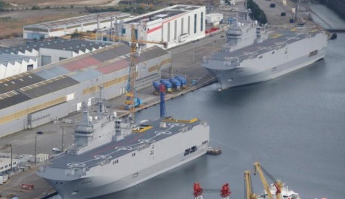 Tàu tấn công đổ bộ lớp Mistral Pháp