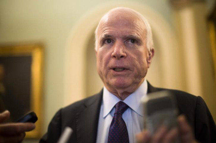 Chủ tịch Ủy ban Quân sự Hạ viện Mỹ, thượng nghị sĩ John McCain