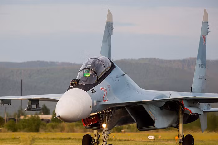 Máy bay chiến đấu đa năng 2 chỗ ngồi Su-30MS biên chế cho một căn cứ ở bang Chita, Quân khu miền Đông, Quân đội Nga