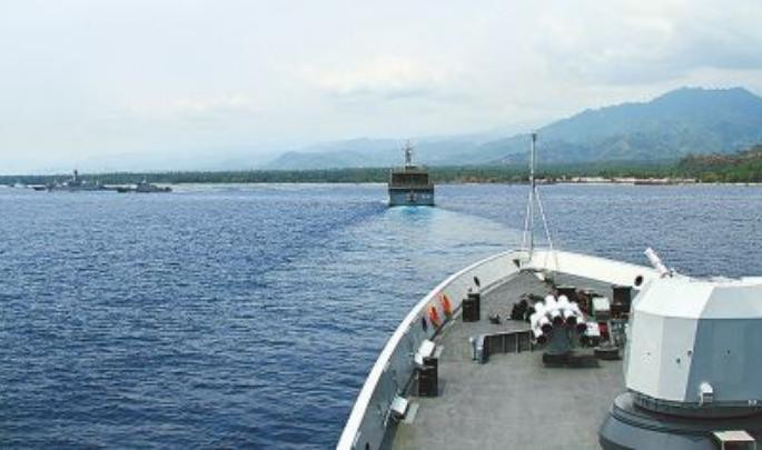 Tàu hộ vệ Vận Thành, Hạm đội Nam Hải, Hải quân Trung Quốc tham gia diễu binh quốc tế Tomini-2015 ở Indonesia