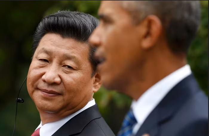 Tổng thống Mỹ Barack Obama và người đồng cấp Trung Quốc - Tập Cận Bình tại cuộc họp báo sau hội đàm ngày 25 tháng 9 năm 2015. Ông Bình đã có những phát biểu hết sức phi lý, lố bịch về vấn đề Biển Đông Tổng thống Mỹ Barack Obama và người đồng cấp Trung Quốc - Tập Cận Bình tại cuộc họp báo sau hội đàm ngày 25 tháng 9 năm 2015. Ông Bình đã có những phát biểu hết sức phi lý, lố bịch về vấn đề Biển Đông