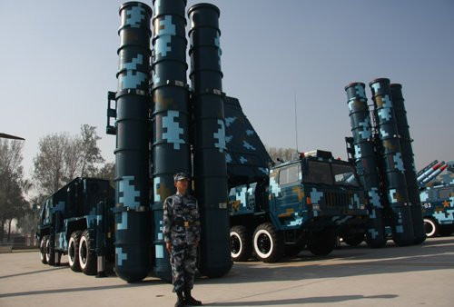 Hệ thống tên lửa phòng không tầm xa HQ-9 do Trung Quốc tự chế tạo Hệ thống tên lửa phòng không tầm xa HQ-9 do Trung Quốc tự chế tạo