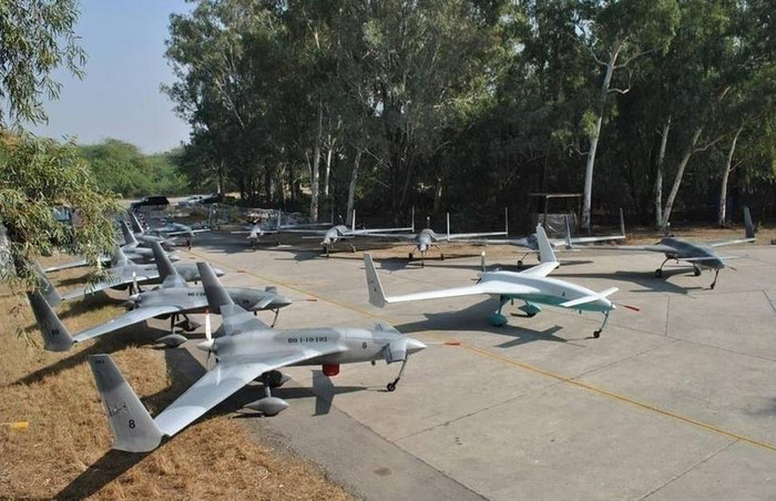 Máy bay vũ trang không người lái Burraq của Pakistan (nguồn wsj.com) Máy bay vũ trang không người lái Burraq của Pakistan (nguồn wsj.com)