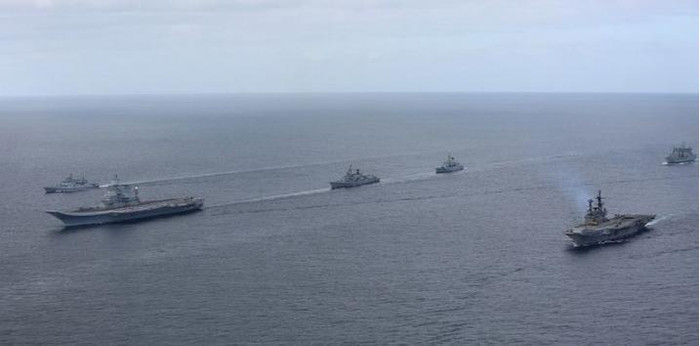 Hai biên đội tàu sân bay, Hải quân Ấn Độ Hai biên đội tàu sân bay, Hải quân Ấn Độ