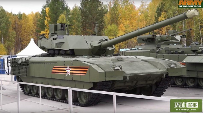 Xe tăng chiến đấu T-14 Armata Nga vừa trưng bày trạng thái tĩnh ở Hội chợ quốc phòng Nga 2015 (nguồn báo Hoàn Cầu, Trung Quốc) Xe tăng chiến đấu T-14 Armata Nga vừa trưng bày trạng thái tĩnh ở Hội chợ quốc phòng Nga 2015 (nguồn báo Hoàn Cầu, Trung Quốc)