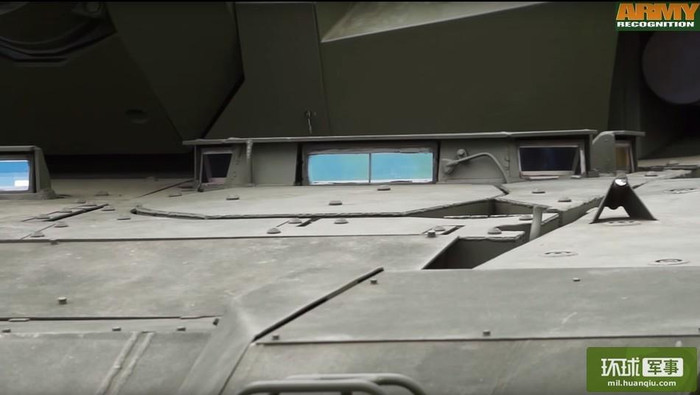 Xe tăng chiến đấu T-14 Armata Nga vừa trưng bày trạng thái tĩnh ở Hội chợ quốc phòng Nga 2015 (nguồn báo Hoàn Cầu, Trung Quốc) Xe tăng chiến đấu T-14 Armata Nga vừa trưng bày trạng thái tĩnh ở Hội chợ quốc phòng Nga 2015 (nguồn báo Hoàn Cầu, Trung Quốc)