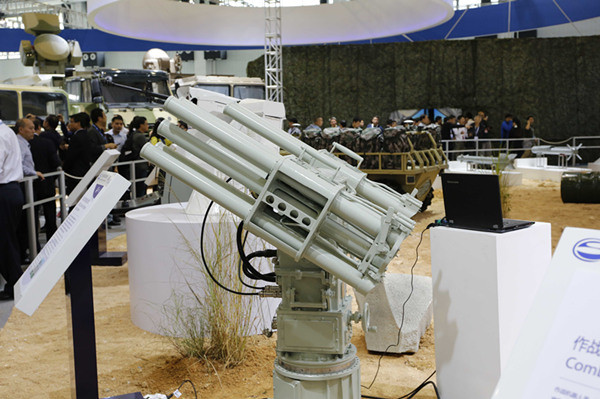 Rocket chống người nhái CS/ARI 55 mm được Trung Quốc khoe ở Triển lãm hàng không Chu Hải 2014