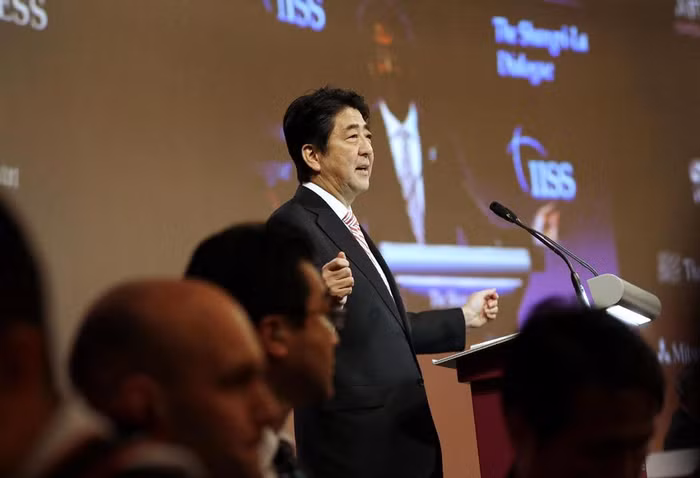 Tại Đối thoại Shangri-La 2014, Thủ tướng Nhật Bản Shinzo Abe tuyên bố Nhật Bản sẽ phát huy vai trò lớn hơn trong khu vực