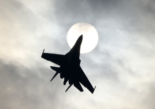 Máy bay chiến đấu Su-35 bay biểu diễn ở Triển lãm hàng không Chu Hải 2014 Trung Quốc