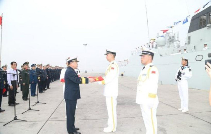 Lễ biên chế tàu hộ vệ hạng nhẹ Triều Châu số hiệu 595 ngày 28 tháng 11 năm 2014