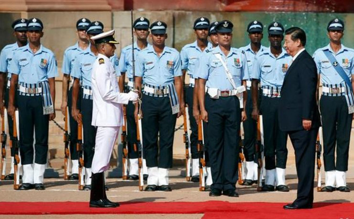 Trung tuần tháng 9 năm 2014, Chủ tịch Trung Quốc Tập Cận Bình đến Ấn Độ. Thủ tướng Ấn Độ Narendra Modi có thể thăm đáp lễ vào năm 2015. Trung tuần tháng 9 năm 2014, Chủ tịch Trung Quốc Tập Cận Bình đến Ấn Độ. Thủ tướng Ấn Độ Narendra Modi có thể thăm đáp lễ vào năm 2015.