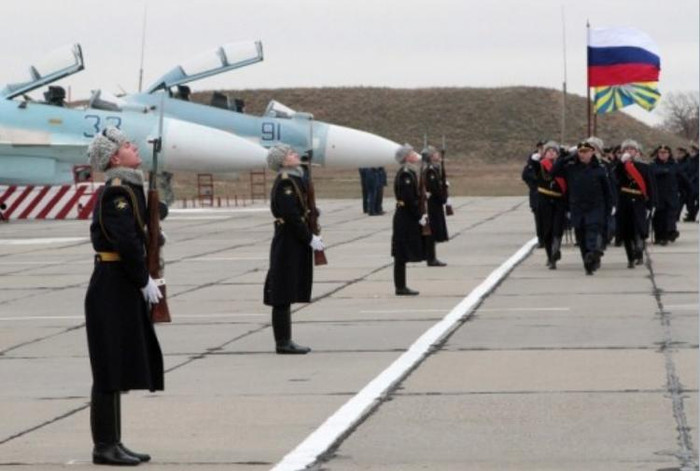 Nga điều động máy bay chiến đấu đến Crimea Nga điều động máy bay chiến đấu đến Crimea