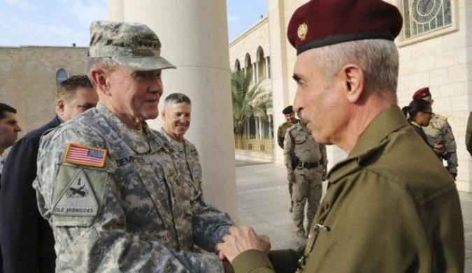Chủ tịch Hội đồng tham mưu trưởng Liên quân Mỹ Martin Dempsey ở Baghdad, Iraq vào ngày 15 tháng 11 năm 2014 Chủ tịch Hội đồng tham mưu trưởng Liên quân Mỹ Martin Dempsey ở Baghdad, Iraq vào ngày 15 tháng 11 năm 2014