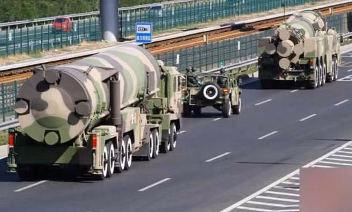 Tên lửa đạn đạo xuyên lục địa Đông Phong-31 Trung Quốc Tên lửa đạn đạo xuyên lục địa Đông Phong-31 Trung Quốc