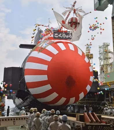 Tàu ngầm thông thường AIP Kokuryu số hiệu SS-506 lớp Soryu của Nhật Bản, hạ thủy ngày 31 tháng 10 năm 2013.