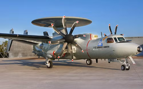 Máy bay cảnh báo sớm trên biển E-2D Advanced Hawkeye Mỹ