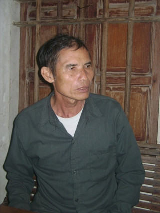 Ông Ngô Văn Khôi (bố anh Binh) khẳng định, con trai mình không phải bị chết đuối mà là do bị đánh chết Ông Ngô Văn Khôi (bố anh Binh) khẳng định, con trai mình không phải bị chết đuối mà là do bị đánh chết