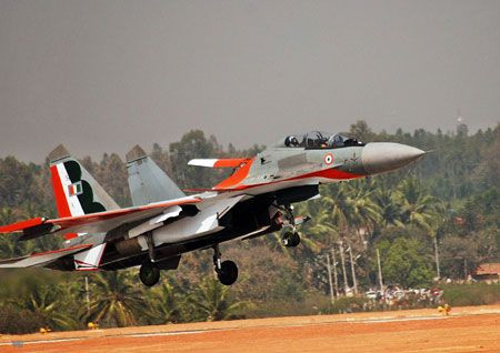 Máy bay chiến đấu Su-30MKI của Ấn Độ, triển khai ở biên giới Trung-Ấn Máy bay chiến đấu Su-30MKI của Ấn Độ, triển khai ở biên giới Trung-Ấn