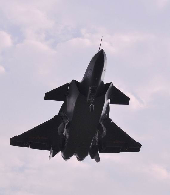 Bụng máy bay chiến đấu J-20 Bụng máy bay chiến đấu J-20