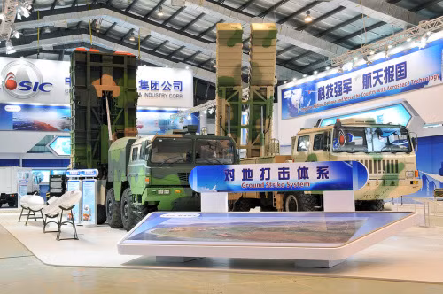 Nhiều vũ khí phòng không của Tập đoàn khoa học công nghệ hàng không vũ trụ Trung Quốc