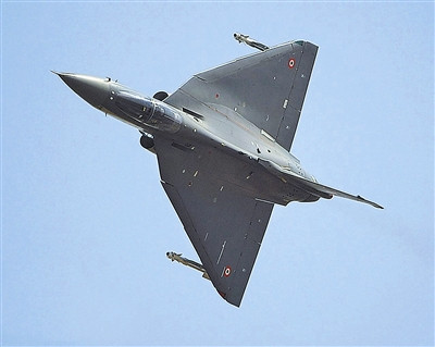 Máy bay chiến đấu LCA Tejas cuối cùng sắp đưa vào hoạt động. Máy bay chiến đấu LCA Tejas cuối cùng sắp đưa vào hoạt động.